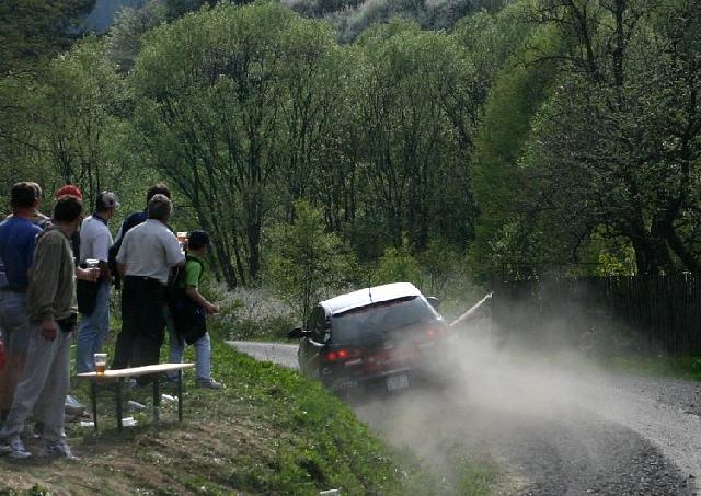 Miniseriálek z 6. RZ na Valašce 2004 kde Belenčiak navštívil příkopu. Foto 5.