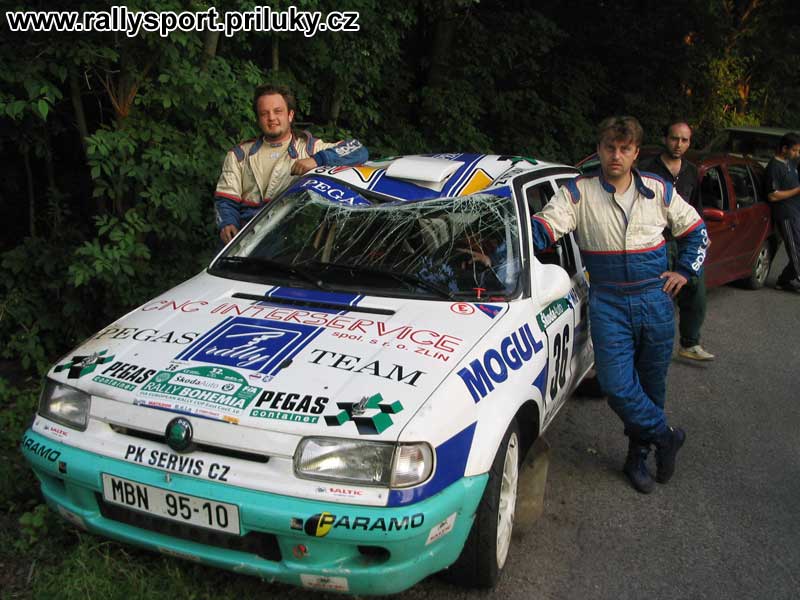 Havárie Milana Kneifela - Jaroslava Blažka na Bohemia rally 2005
